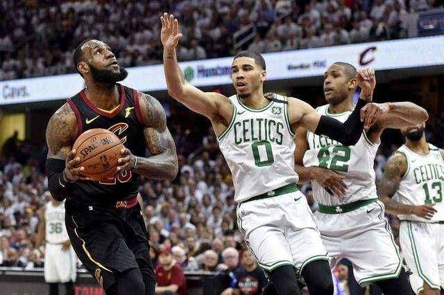  米切尔31分骑士终结凯尔特人十连胜  