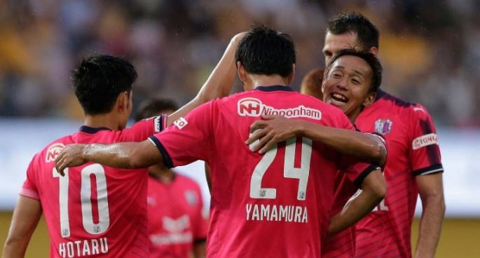  西汉姆联队长赖斯点球制胜助球队逃离降级区